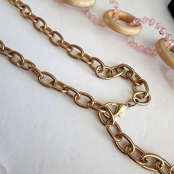 Long Sweater Necklace Wood and light Pink Acrylic Necklace Matching Earrings Set - Picture 7 of 8